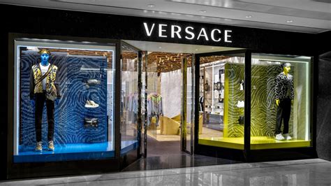 bilancio gianni versace srl 2016|versace dati italia.